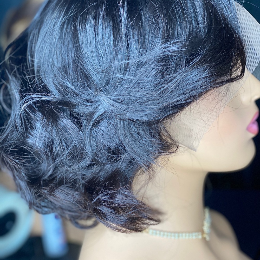 Frontal wig - Picture 3 of 4